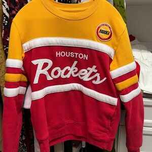 MITCHELL & NESS HOUSTON ROCKETS HEAD COACH CREW SWEATSHIRT SMALL